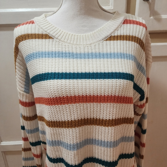 SO Women's Stripped Long-sleeved Sweater - Picture 4 of 14
